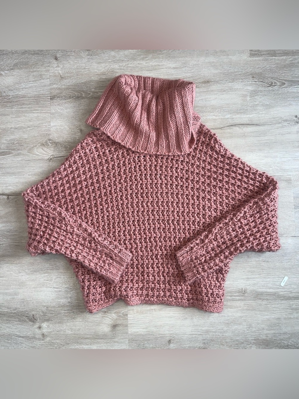 Express Women’s Chunky Knit Turtleneck Sweater XS Dusty Rose Pink Oversized